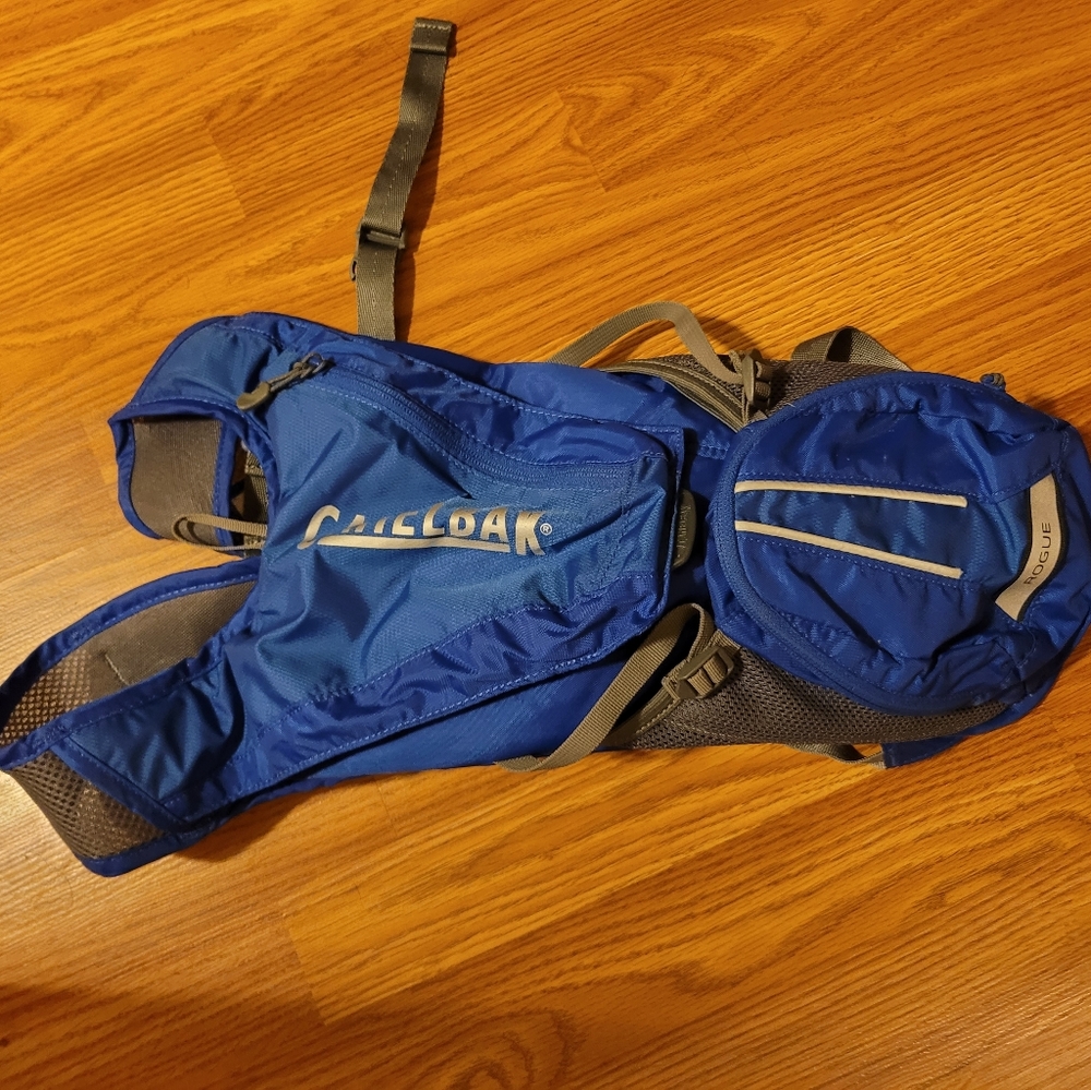 Camelback running rogue backpack
